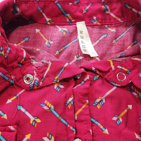 Roper Hot Pink Long Sleeved Shirt Large Pearl Snap Button Up Cactus Print
Lot I - Picture 4 of 8